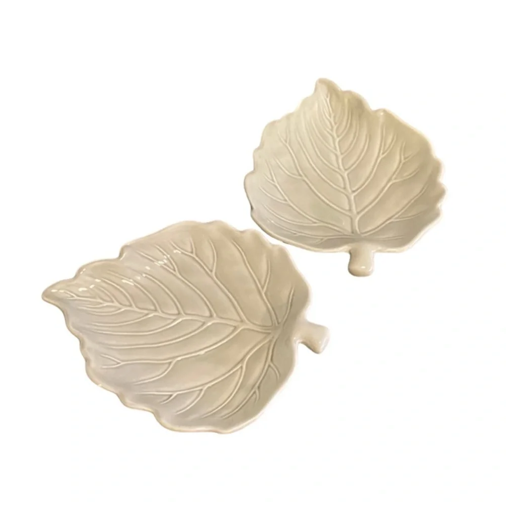 Pair of leaf serving dishes. Light gray. Cute for your fall decor!
